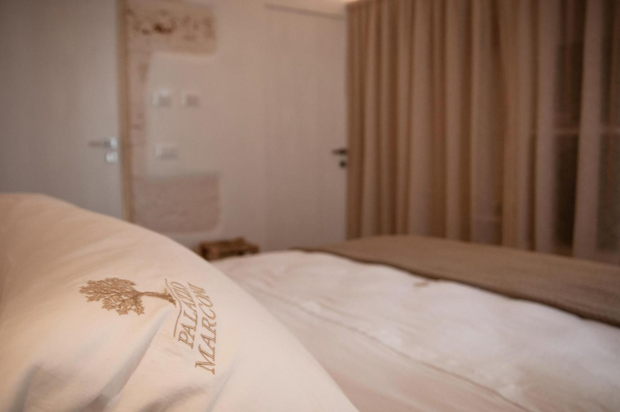 洛科罗通多 Palazzo Marconi酒店 外观 照片